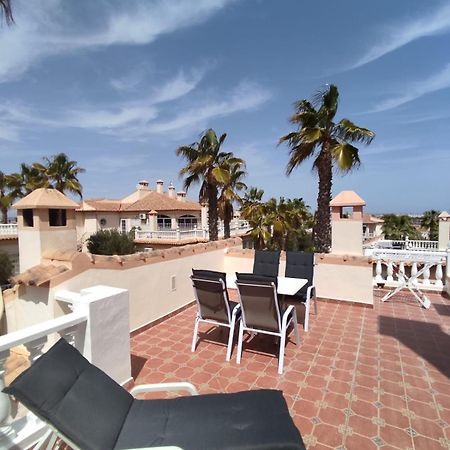 Schoenes Ruhiges Rooftop Apartment Mit Grosser Dachterrasse Torrevieja Ngoại thất bức ảnh