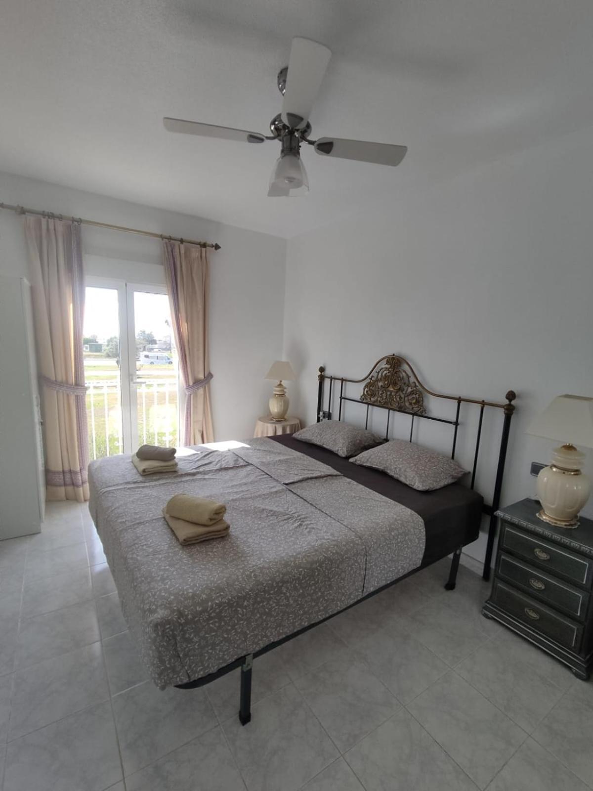 Schoenes Ruhiges Rooftop Apartment Mit Grosser Dachterrasse Torrevieja Ngoại thất bức ảnh